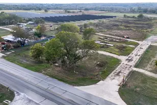 655 N W Loop 230, Smithville, TX 78957 - Photo 4