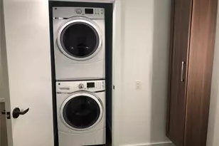 102 E 2nd St, Taylor, TX 76574 - Photo 10