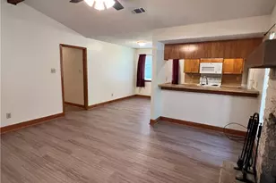 103 S Kaupo Dr, Bastrop, TX 78602 - Photo 10