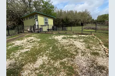 1002 Spanish Oak Trail #B, Manchaca, TX 78652 - Photo 4