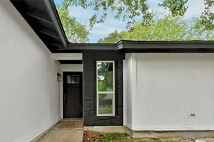 4905 Lambs Ln, Austin, TX 78744 - Photo 2