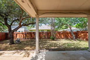 110 S Creek Bend Dr, Hutto, TX 78634 - Photo 30