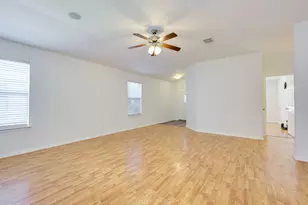 110 S Creek Bend Dr, Hutto, TX 78634 - Photo 12