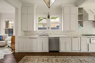 106 Laurel Ln, Austin, TX 78705 - Photo 18