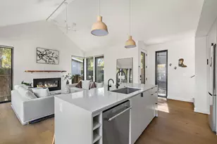 1913 Canterbury St, Austin, TX 78702 - Photo 4