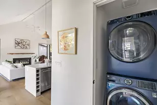 1913 Canterbury St, Austin, TX 78702 - Photo 14