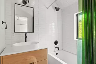 1913 Canterbury St, Austin, TX 78702 - Photo 26