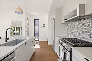 1913 Canterbury St, Austin, TX 78702 - Photo 10