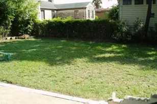 825 Harris Ave, Austin, TX 78705 - Photo 10