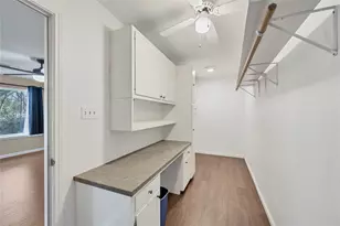 13233 Briar Hollow Dr, Austin, TX 78729 - Photo 12