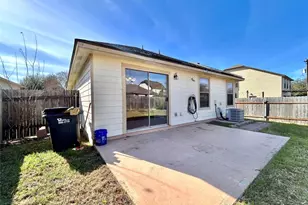 2011 Ashberry Trail W, Georgetown, TX 78626 - Photo 4