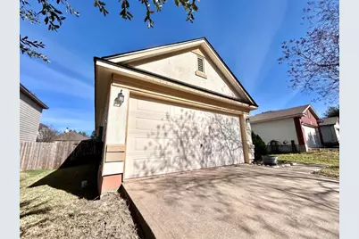 2011 Ashberry Trail W, Georgetown, TX 78626 - Photo 2