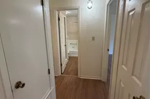 728 W San Antonio St, Lockhart, TX 78644 - Photo 6