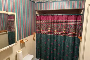 823 N Ellis St, Giddings, TX 78942 - Photo 20