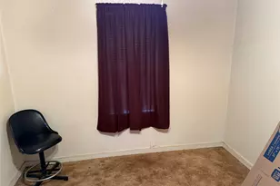 823 N Ellis St, Giddings, TX 78942 - Photo 6