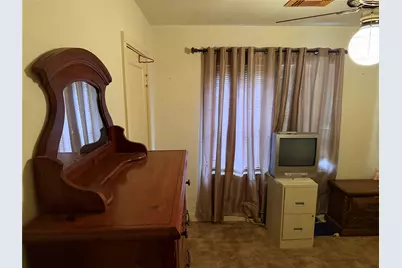 823 N Ellis Street, Giddings, TX 78942 - Photo 22