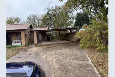 823 N Ellis Street, Giddings, TX 78942 - Photo 4