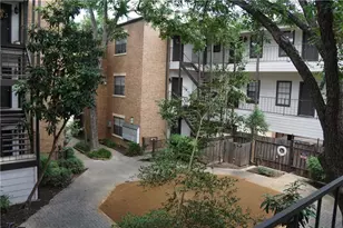 203 E 31st St, Austin, TX 78705 - Photo 2