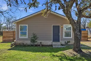 108 Irene St, Elgin, TX 78621 - Photo 24