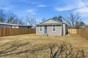 108 Irene St, Elgin, TX 78621 - Photo 28