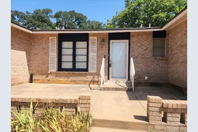 807 Country Club Road, Georgetown, TX 78628 - Photo 2