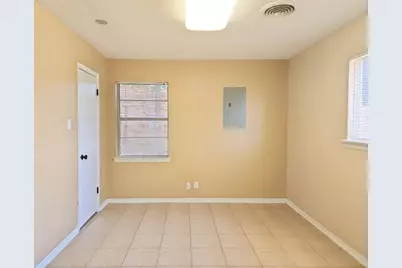 807 Country Club Road, Georgetown, TX 78628 - Photo 28