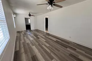 1709 Deloney St, Austin, TX 78721 - Photo 2