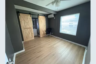1709 Deloney Street, Austin, TX 78721 - Photo 10