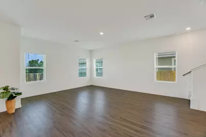 561 Greatest Gift Way, Jarrell, TX 76537 - Photo 4