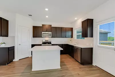 561 Greatest Gift Way, Jarrell, TX 76537 - Photo 8