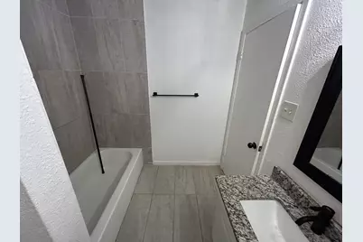1118 Brookswood Ave E #B, Austin, TX 78721 - Photo 16