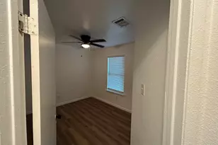 1118 Brookswood Ave E, Austin, TX 78721 - Photo 8