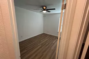 1118 Brookswood Ave E, Austin, TX 78721 - Photo 10