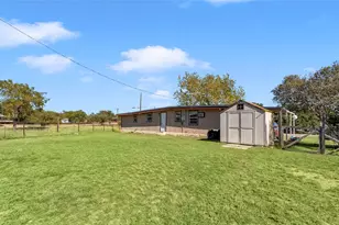 1415 Bee Ln, Tow, TX 78672 - Photo 16