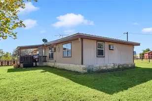 1415 Bee Ln, Tow, TX 78672 - Photo 14