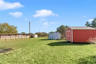 1415 Bee Ln, Tow, TX 78672 - Photo 38