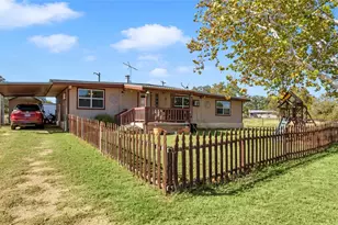 1415 Bee Ln, Tow, TX 78672 - Photo 10