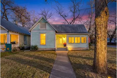 200 Gresham Street, Smithville, TX 78957 - Photo 1