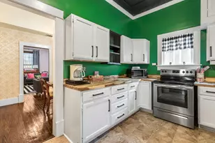 200 Gresham St, Smithville, TX 78957 - Photo 14