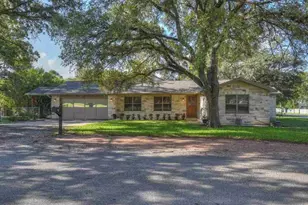 420 7th St, Marble Falls, TX 78654 - Photo 1