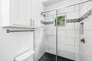 6213 Felix Ave, Austin, TX 78741 - Photo 18
