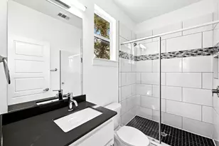 6213 Felix Ave, Austin, TX 78741 - Photo 22