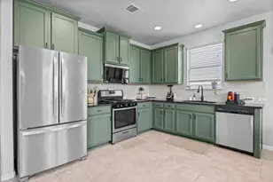 230 Eagle Brook Ln, Buda, TX 78610 - Photo 2