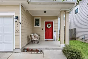 230 Eagle Brook Ln, Buda, TX 78610 - Photo 2