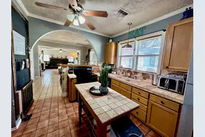 802 Hudgins Street, Smithville, TX 78957 - Photo 12