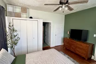 802 Hudgins St, Smithville, TX 78957 - Photo 14