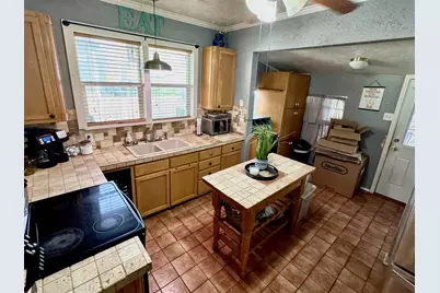 802 Hudgins Street, Smithville, TX 78957 - Photo 10