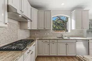 4509 Hibiscus Valley Dr, Austin, TX 78739 - Photo 6