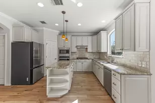 4509 Hibiscus Valley Dr, Austin, TX 78739 - Photo 8