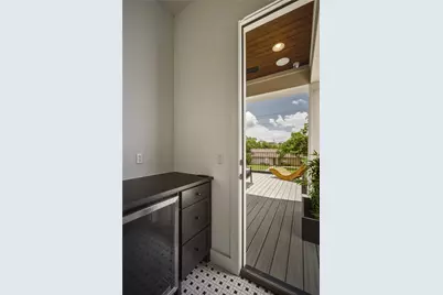 705 W 10th Street, Georgetown, TX 78626 - Photo 34